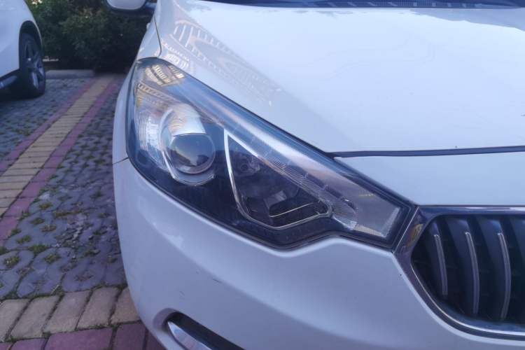Used Kia K3 2013 1.6L Automatic GLS Right Front Headlight