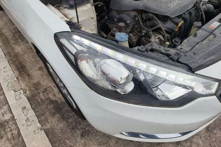 Used Kia K3 2013 1.6L Manual GLS Right Front Headlight