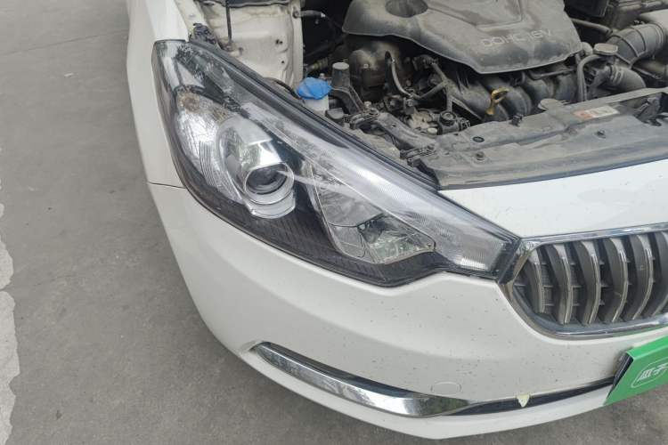 Used Kia K3 2013 1.6L Automatic GLS Right Front Headlight