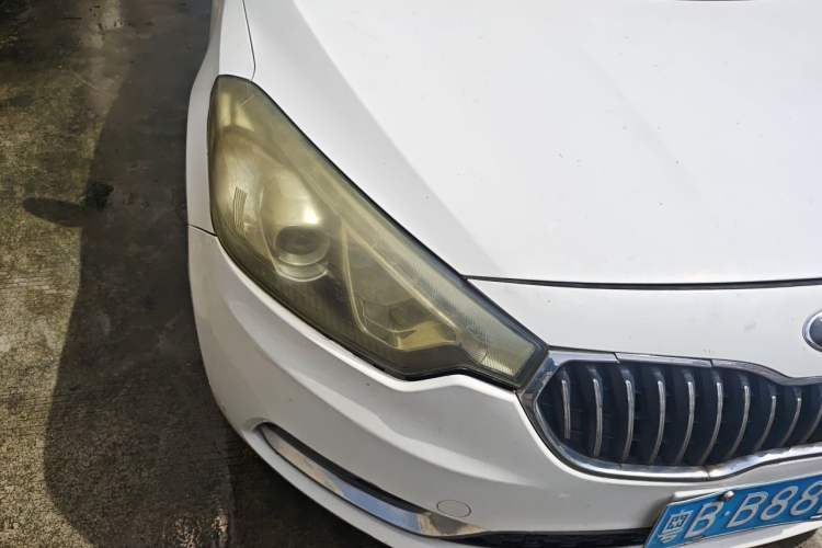 Used Kia K3 2013 1.6L Manual GLS Right Front Headlight