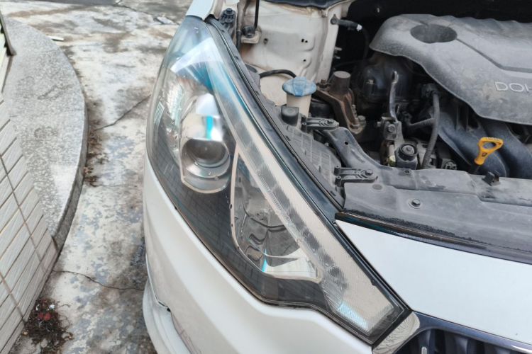 Used Kia K3 2013 1.6L Manual GLS Right Front Headlight
