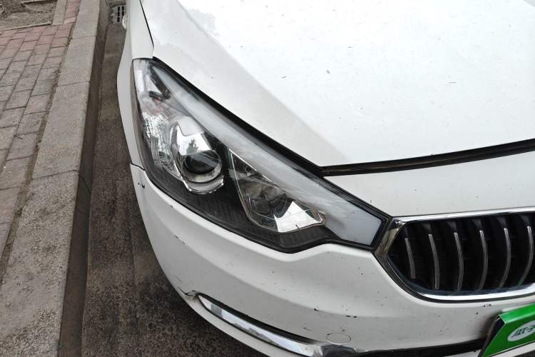 Used Kia K3 2013 1.6L Automatic GL Right Front Headlight