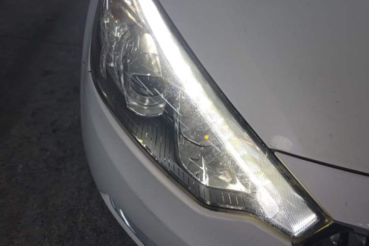 Used Kia K3 2013 1.6L Automatic GLS Right Front Headlight