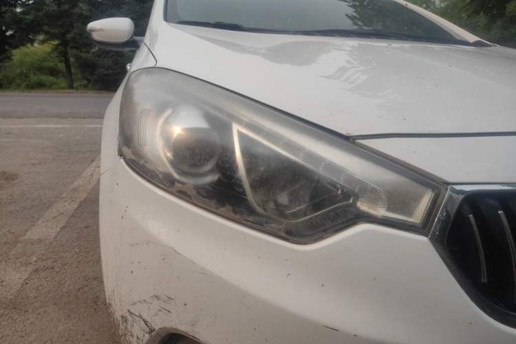 Used Kia K3 2013 1.6L Automatic GLS Right Front Headlight
