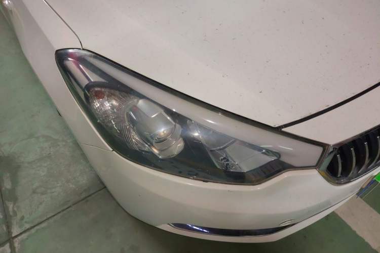 Used Kia K3 2013 1.6L Automatic GL Right Front Headlight