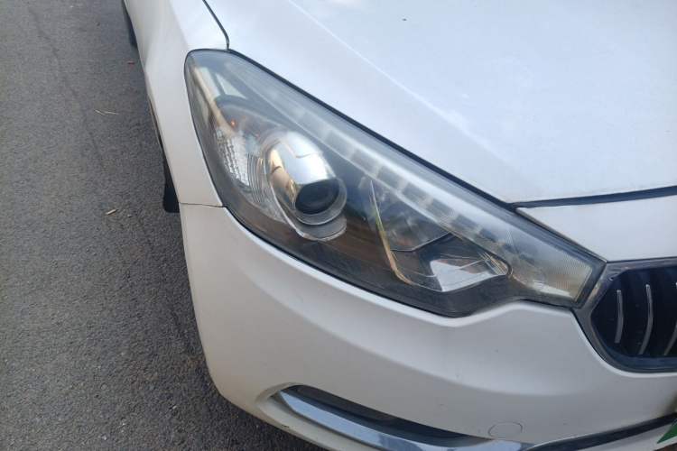 Used Kia K3 2013 1.6L Manual GLS Right Front Headlight