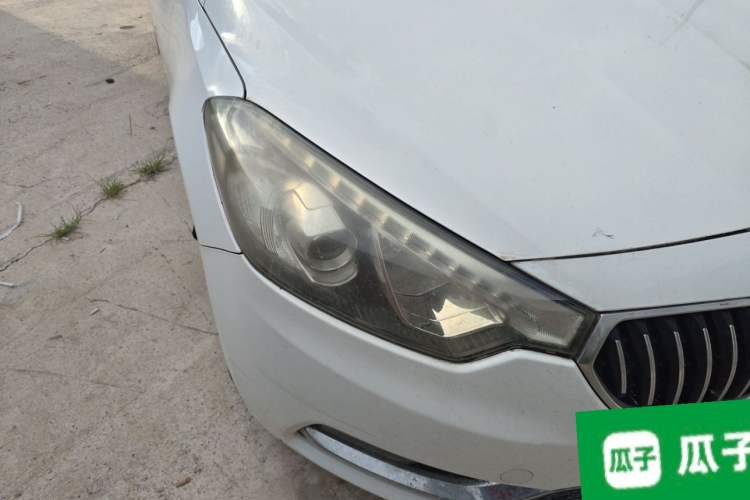 Used Kia K3 2013 1.6L Manual GLS Right Front Headlight