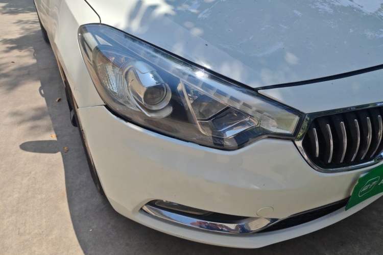 Used Kia K3 2013 1.6L Automatic DLX Right Front Headlight