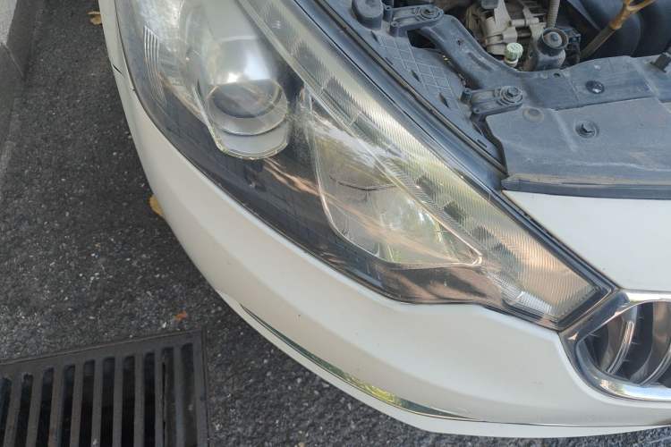 Used Kia K3 2013 1.6L Automatic GLS Right Front Headlight