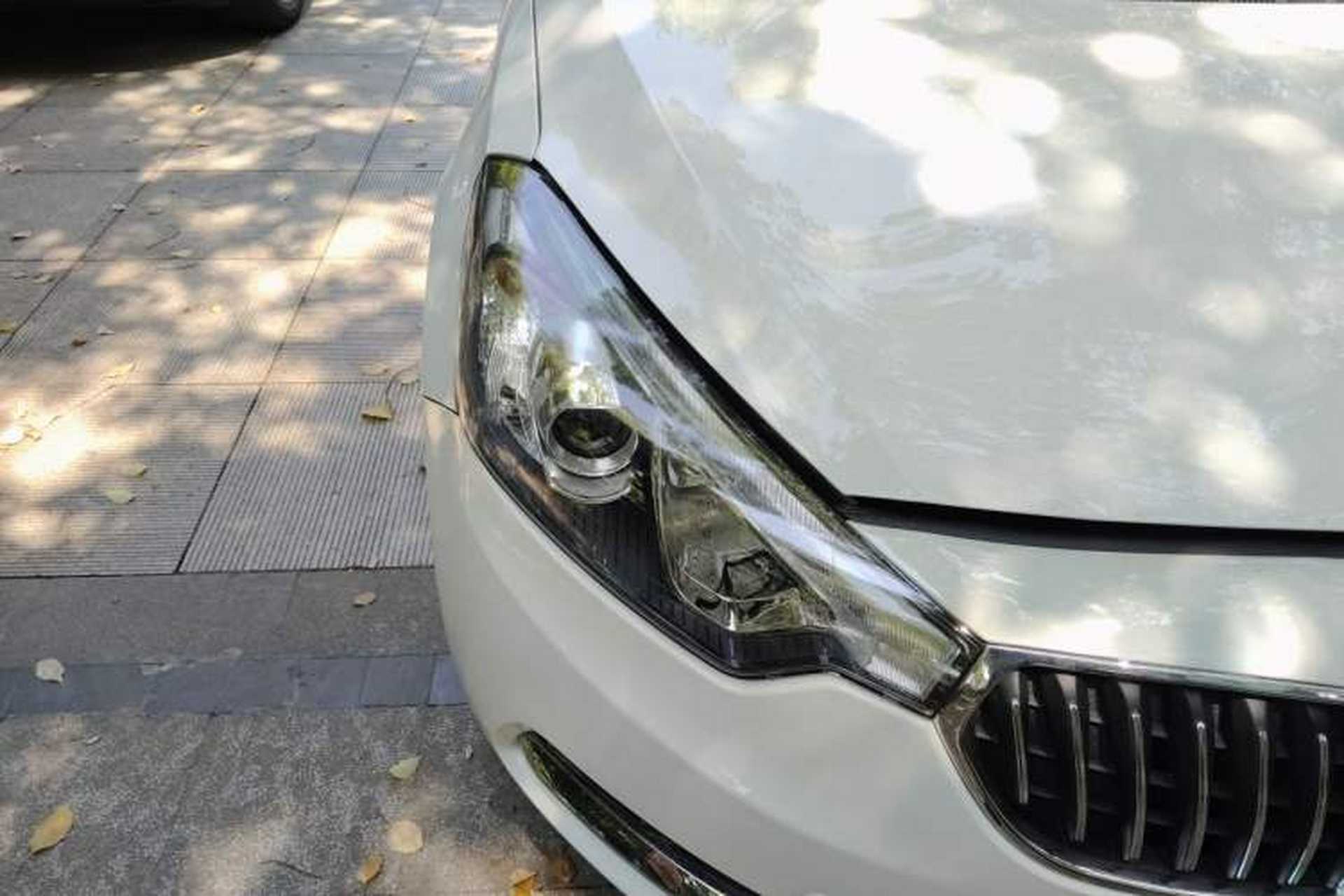 Used Kia K3 2013 1.6L Automatic GLS Right Front Headlight