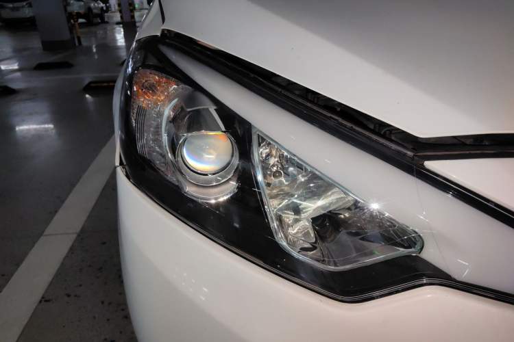 Used Kia K3 2013 1.6L Automatic GL Right Front Headlight