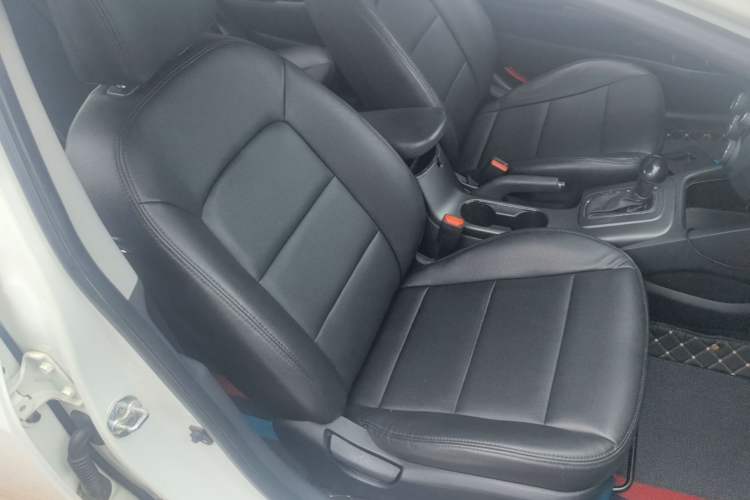 Used Kia K3 2013 1.6L Automatic GLS Right Front Seat