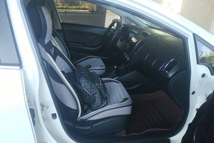Used Kia K3 2013 1.6L Automatic GLS Right Front Seat