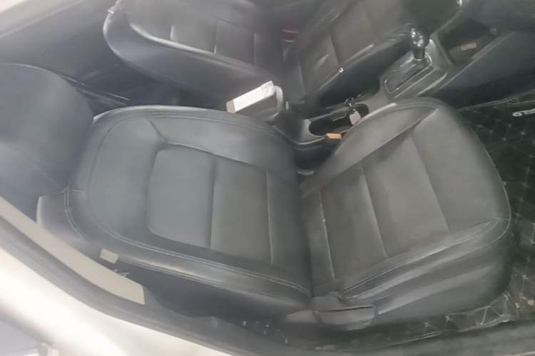 Used Kia K3 2013 1.6L Automatic DLX Right Front Seat