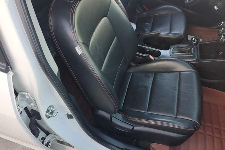 Used Kia K3 2013 1.6L Automatic GL Right Front Seat