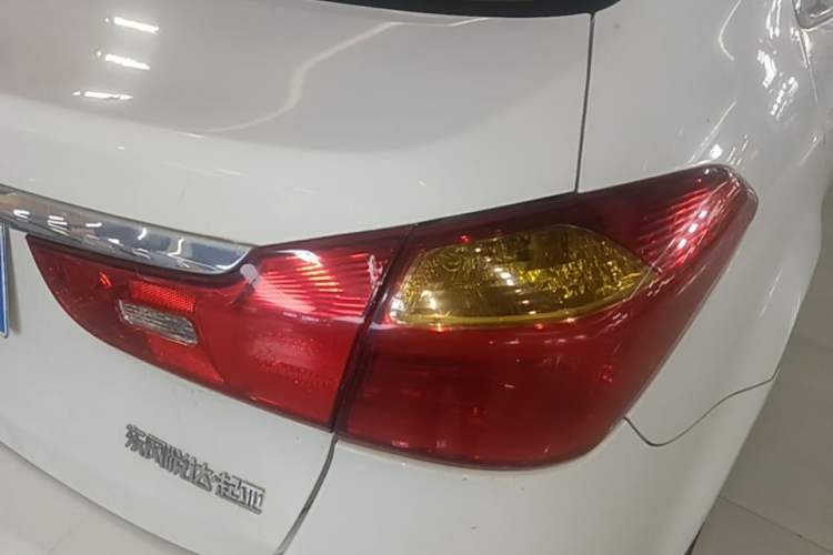 Used Kia K3 2013 1.6L Automatic DLX Right Rear Taillight