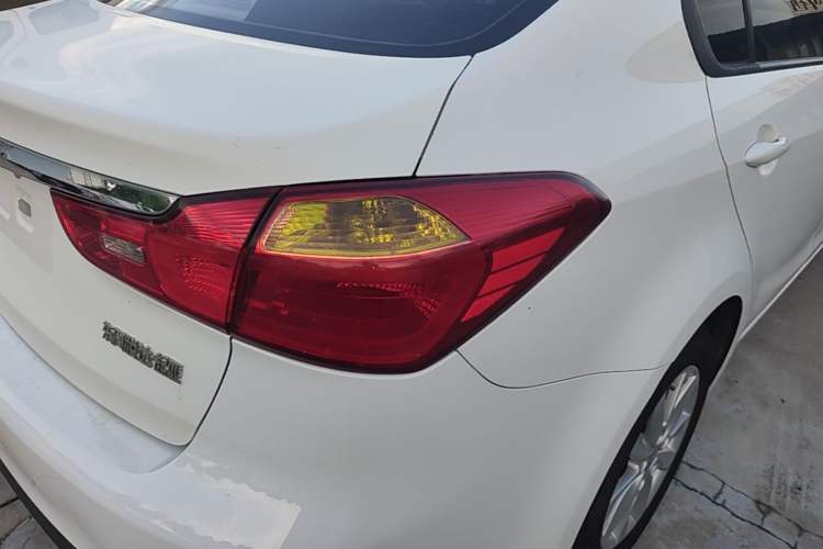 Used Kia K3 2013 1.6L Automatic GL Right Rear Taillight