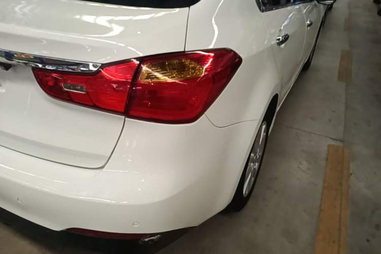 Used Kia K3 2013 1.6L Manual GLS Right Rear Taillight