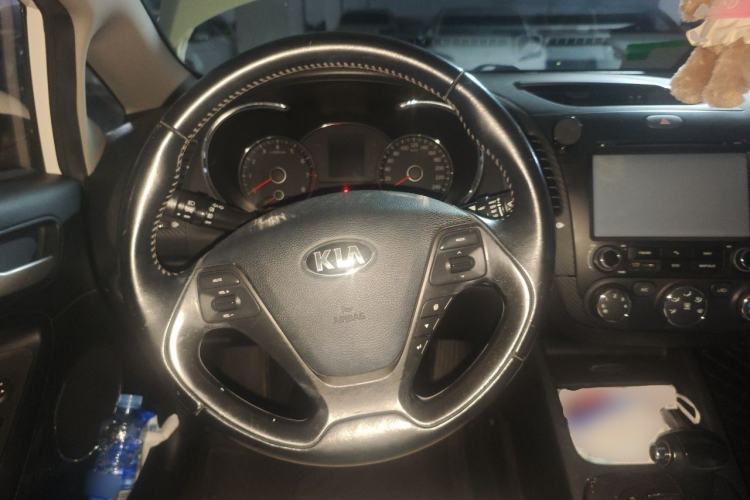 Used Kia K3 2013 1.6L Automatic GLS Steering Wheel