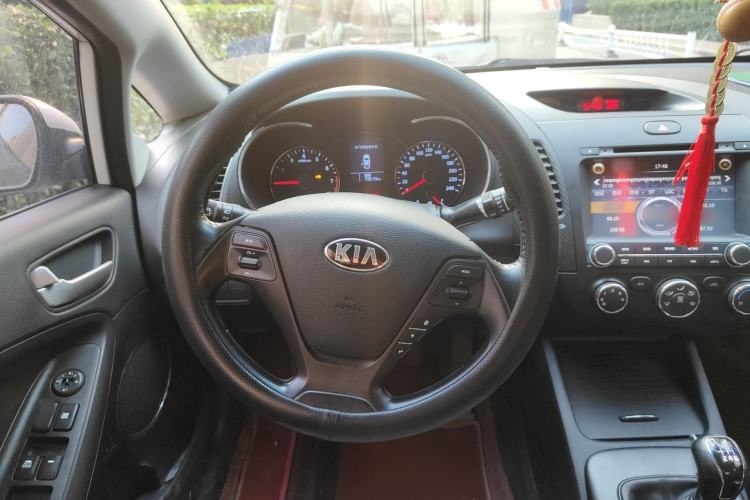 Used Kia K3 2013 1.6L Manual GLS Steering Wheel