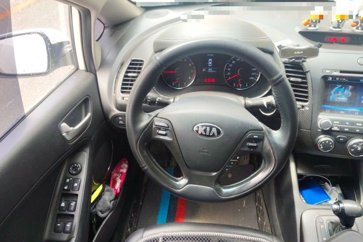 Used Kia K3 2013 1.6L Automatic GLS Steering Wheel