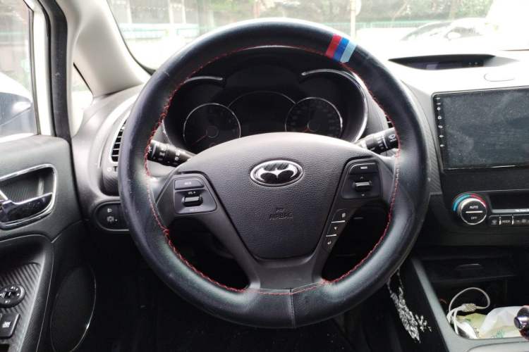 Used Kia K3 2013 1.6L Automatic DLX Steering Wheel