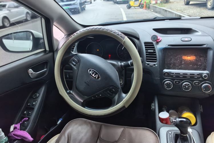 Used Kia K3 2013 1.6L Automatic GL Steering Wheel