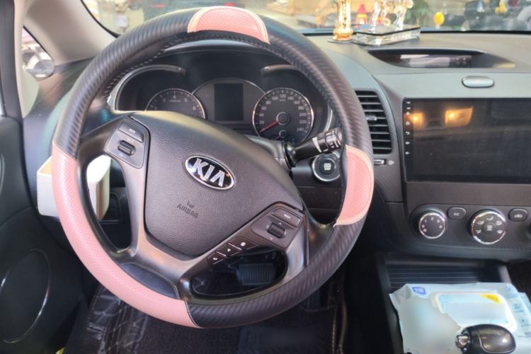 Used Kia K3 2013 1.6L Automatic GLS Steering Wheel