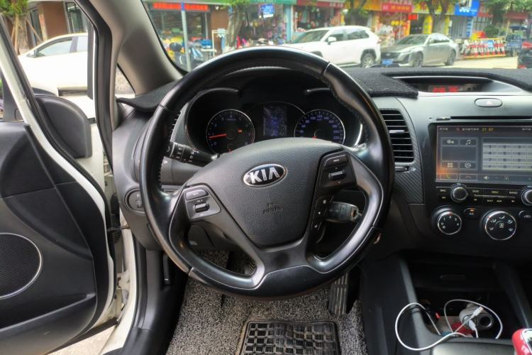Used Kia K3 2013 1.6L Manual GLS Steering Wheel