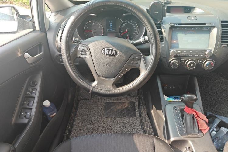 Used Kia K3 2013 1.6L Automatic GL Steering Wheel