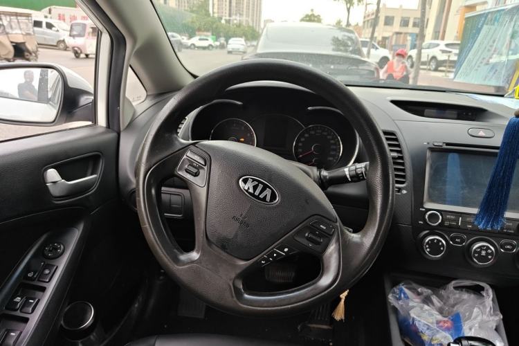 Used Kia K3 2013 1.6L Automatic GL Steering Wheel