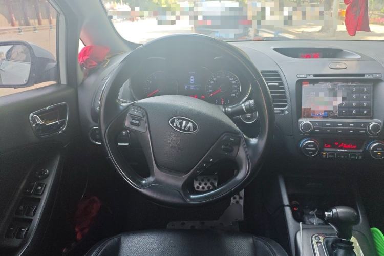 Used Kia K3 2013 1.6L Automatic DLX Steering Wheel