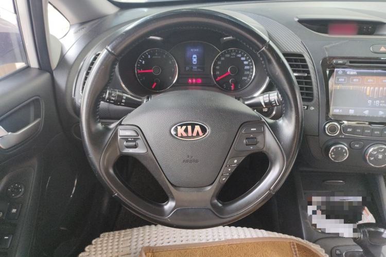 Used Kia K3 2013 1.6L Automatic GLS Steering Wheel