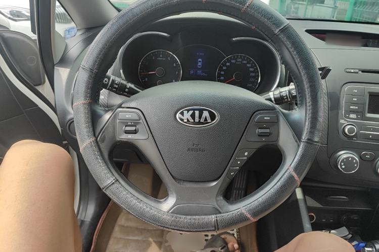 Used Kia K3 2013 1.6L Automatic GLS Steering Wheel