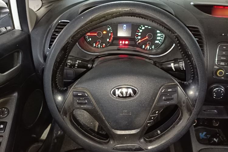 Used Kia K3 2013 1.6L Manual GLS Steering Wheel