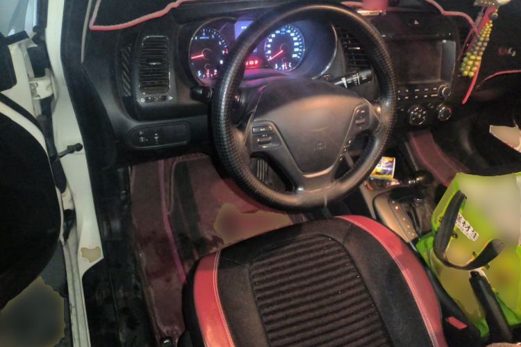 Used Kia K3 2013 1.6L Automatic GLS Steering Wheel