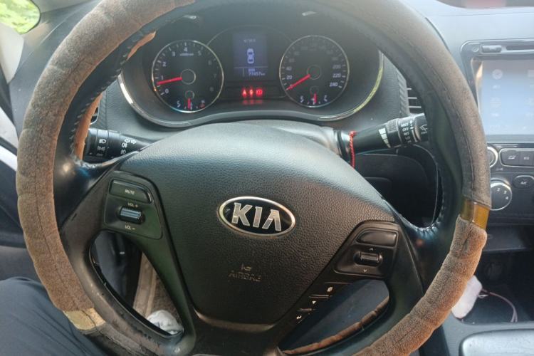 Used Kia K3 2013 1.6L Manual GLS Steering Wheel