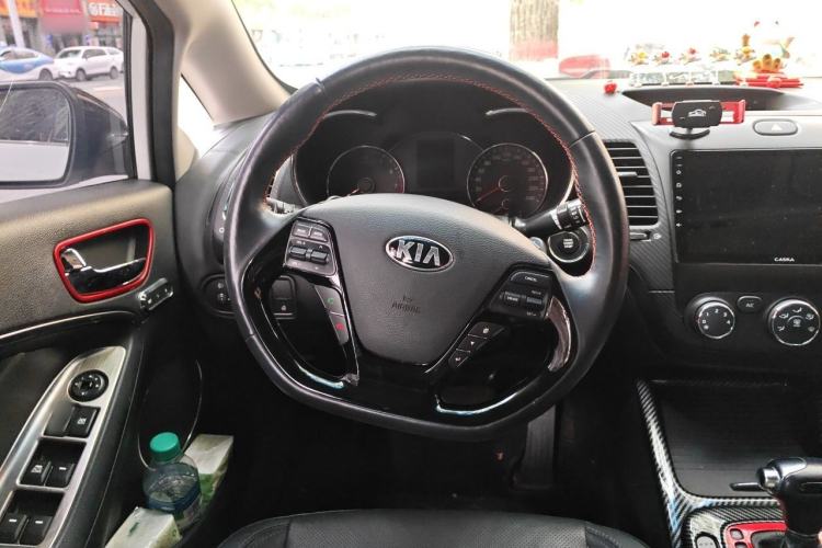 Used Kia K3 2013 1.6L Automatic GLS Steering Wheel