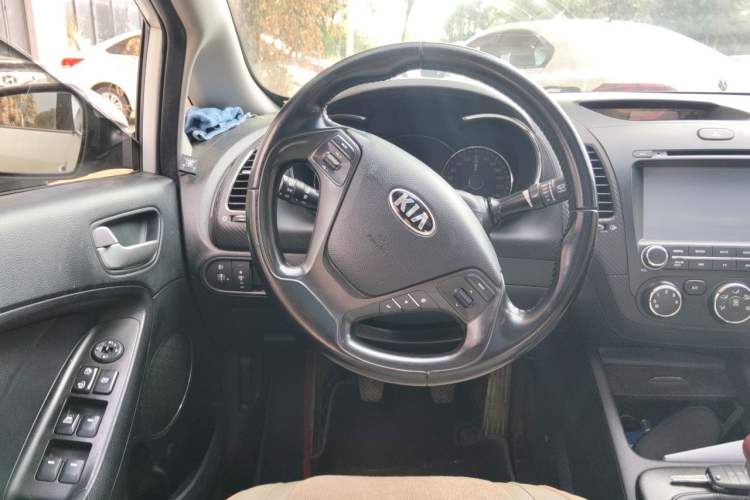Used Kia K3 2013 1.6L Manual GLS Steering Wheel