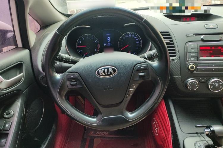 Used Kia K3 2013 1.6L Automatic GLS Steering Wheel