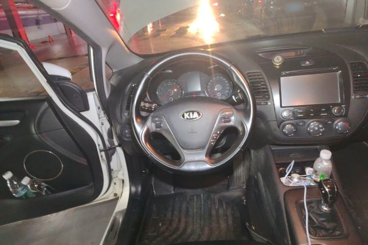 Used Kia K3 2013 1.6L Manual GLS Steering Wheel