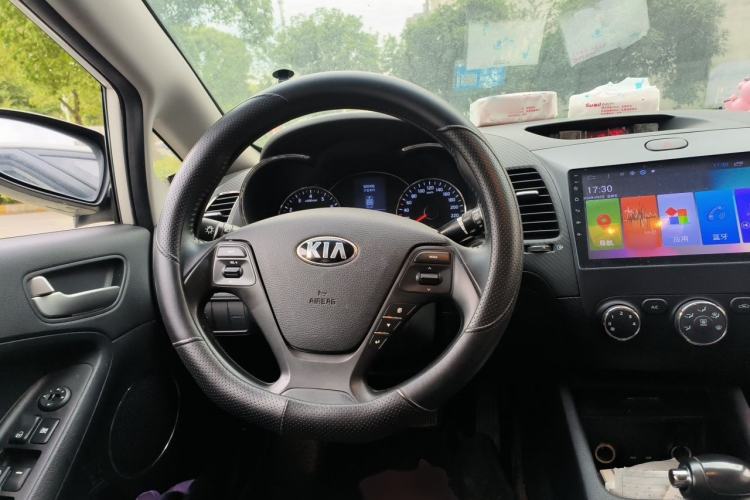 Used Kia K3 2013 1.6L Automatic GLS Steering Wheel