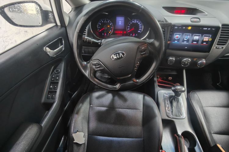 Used Kia K3 2013 1.6L Automatic GLS Steering Wheel