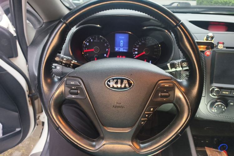 Used Kia K3 2013 1.6L Automatic GLS Steering Wheel