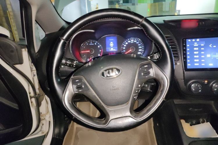 Used Kia K3 2013 1.6L Manual GLS Steering Wheel