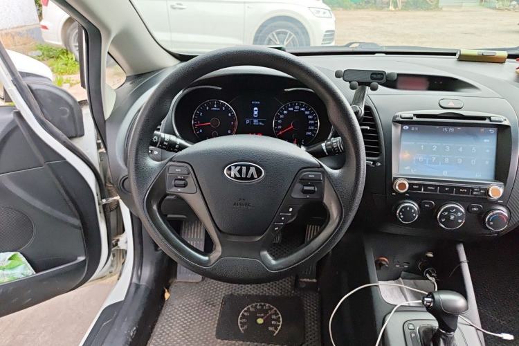 Used Kia K3 2013 1.6L Automatic GL Steering Wheel