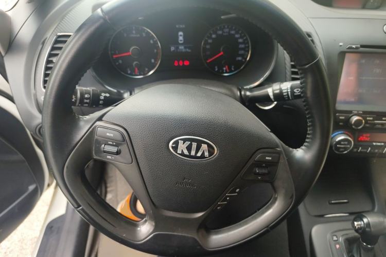 Used Kia K3 2013 1.6L Automatic DLX Steering Wheel