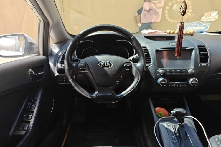 Used Kia K3 2013 1.6L Automatic DLX Steering Wheel