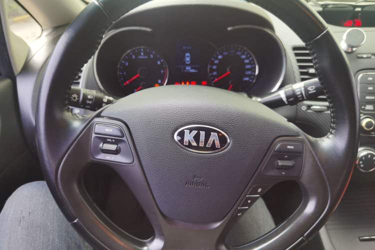 Used Kia K3 2013 1.6L Manual GLS Steering Wheel