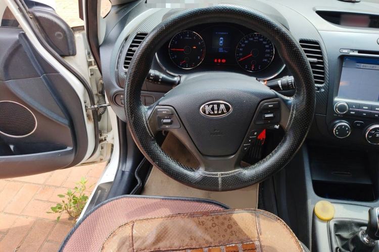 Used Kia K3 2013 1.6L Manual GLS Steering Wheel
